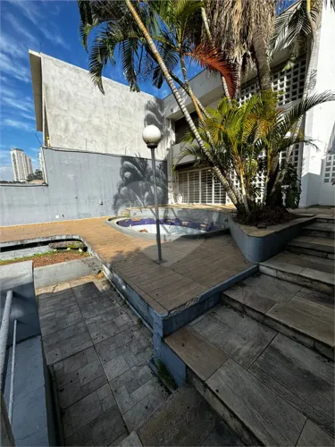 Casa à venda ou para alugar com 4 quartos, sendo 2 suítes, em Vila Andrade, São Paulo - SP