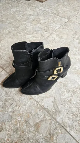 Bota tamanho 36