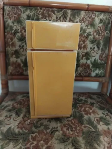 Geladeira de brinquedo anos 80