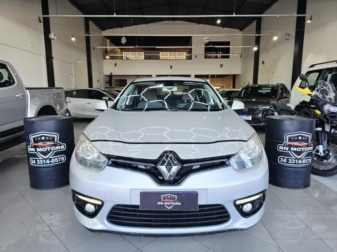 Renault Fluence Sed. Dynamique 2.0 16V Flex Aut. 2015