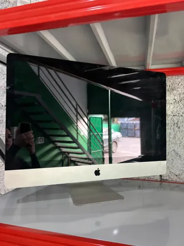 Apple iMac 27 A1312 - Mid 2011 - Não liga / para reparo ou retirada de peças