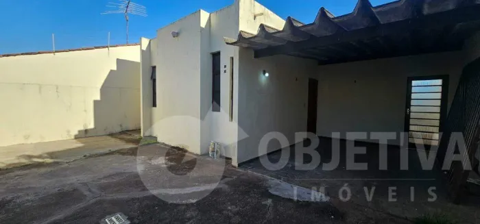 Casa para aluguel, 3 quartos, 1 suíte, 3 vagas, CARAJAS - UBERLANDIA/MG