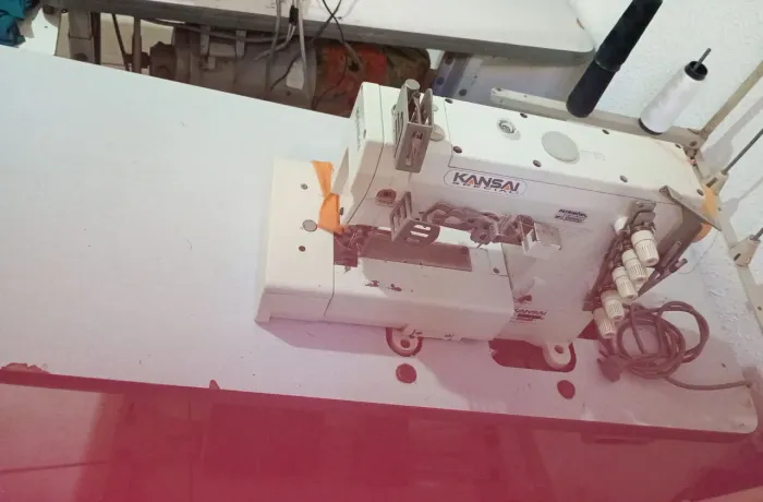 Máquina de costura industrial usado colarete semi novos só falta lubrificação 