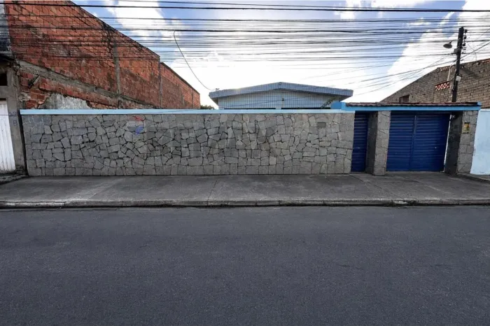 Casa com 4 quartos sendo uma suite, muito espaçosa, São Jorge
