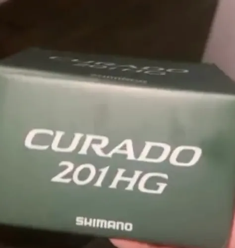 Vende-se carretilha de pesca curado