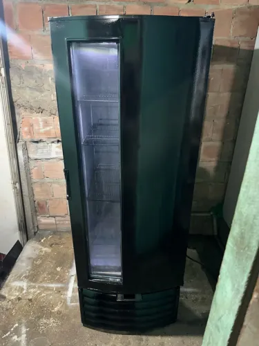 Vendesse freezer funcionando perfeitamente posso entregar 