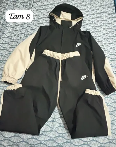 Conjunto Nike infantil