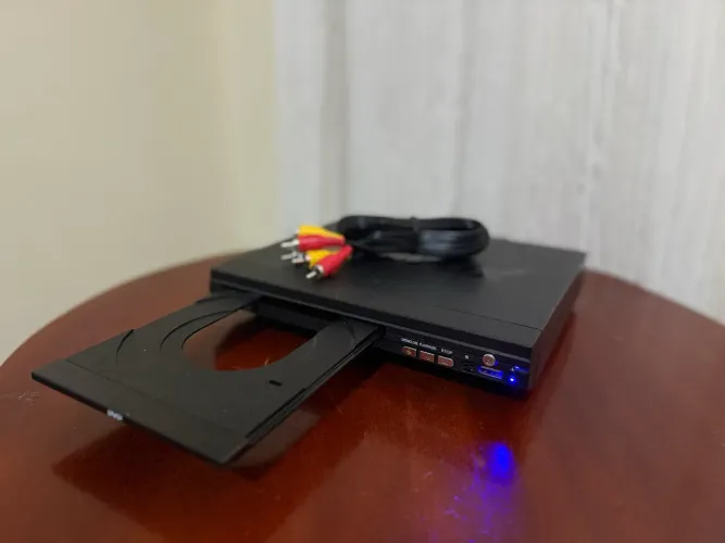 Leitor DVD/CD AMVOX Slim AMD-290