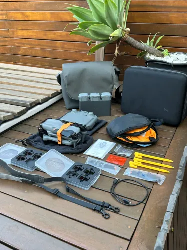 DJI Air 3 Fly More Combo + Diversos Acessórios - Estado de Novo
