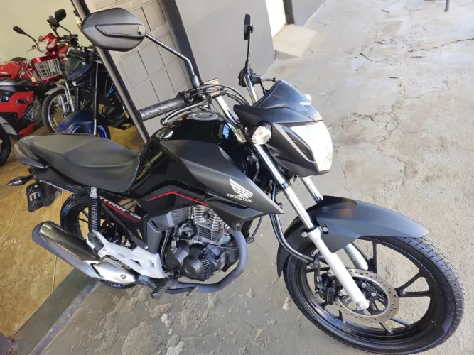 TITAN 160 2024 12.700km SERIE ESPECIAL 