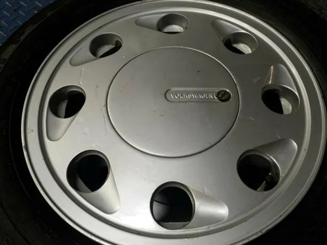 Roda aro 14 VW Gol Gts Prata pingo dagua original 4X100 