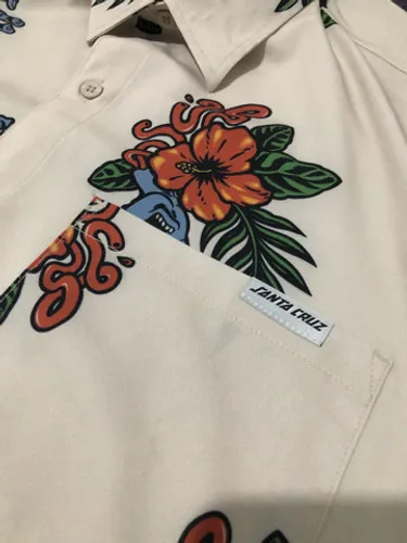 Camisa Santa Cruz .