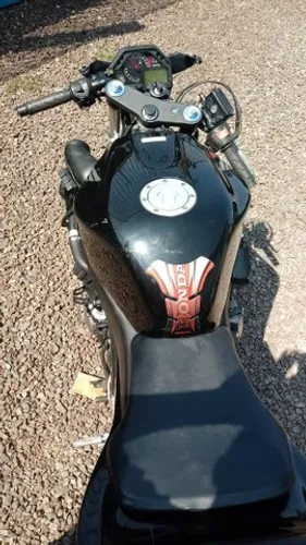Sucata de moto para retirada de peças CBR 600rr 2004