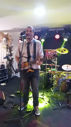 Música ao vivo contrate quem entendi do assunto