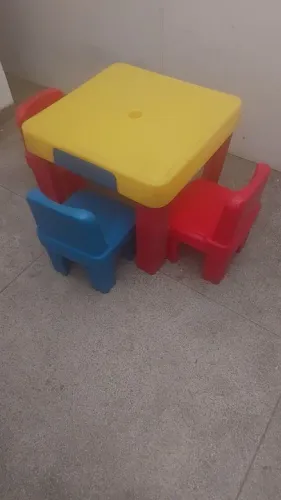 Mesa e Cadeiras para Crianças - Ideial para Brincar!