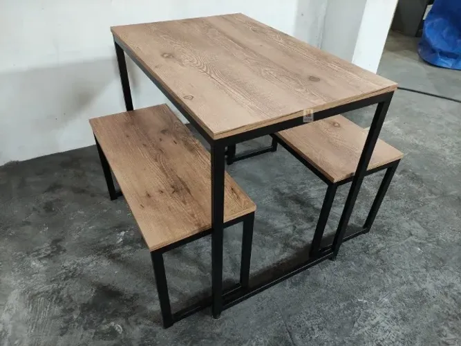 Conjunto Mesa e Bancos Estilo Industrial em aço Amadeirado