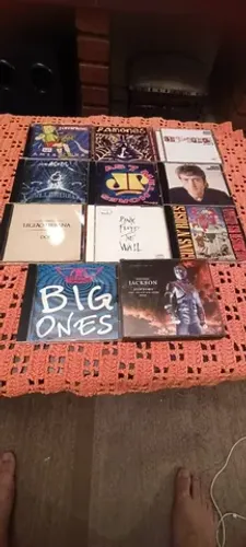 Lote com 110 CDs originais - Alguns são verdadeiras Relíquias preço super baixo aproveite