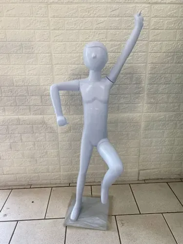 Manequim Alegria - Com Pose