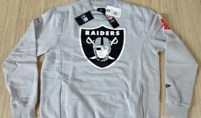 Casaco da New Era Raiders 