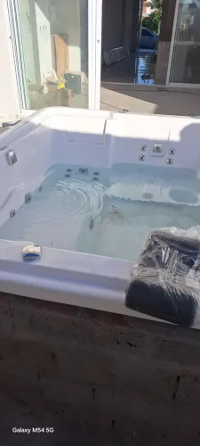Instalação de Banheiras,Ôfuro,Spa e Piscinas.