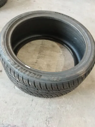 Pneu 235 35 21