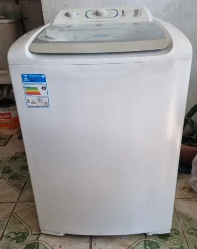 Máquina de Lavar Branca
