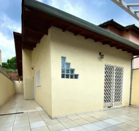 JA Vendo casa em Serra Sede