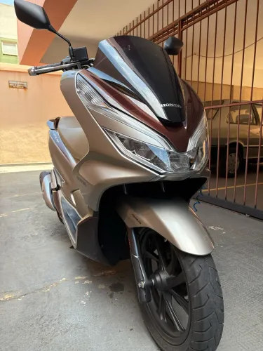 PCX 150 DLX com ABS