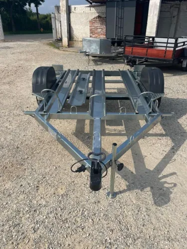 Carreta plataforma 3 motos 