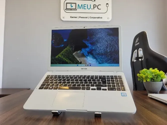 Notebook Samsung 350 XAA - Core i5 | 8ª Geração | 240GB SSD | 8GB DDR4 | 15.6"
