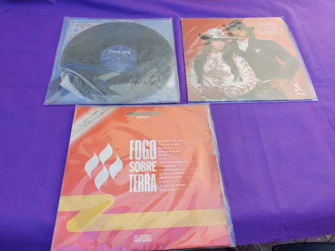 Discos de vinil de Novelas: Pigmalião, Ana Raio Z.T. e Fogo Sobre Terra, originais.
