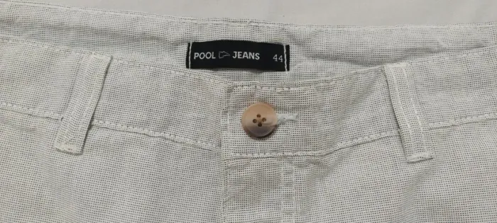 Bermuda | Pool Jeans | Tamanho 44 | Branco com bolinhas