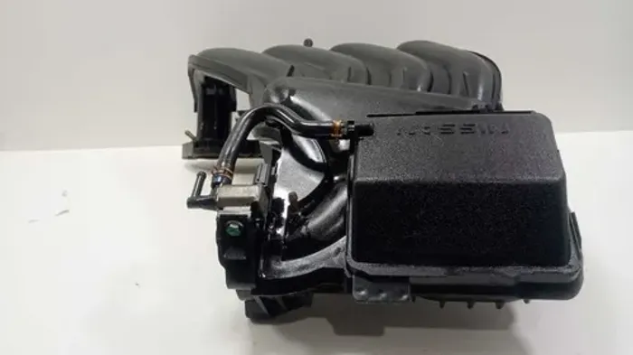 Coletor De Admissão Nissan March Versa 1.6 2016 2017 2018