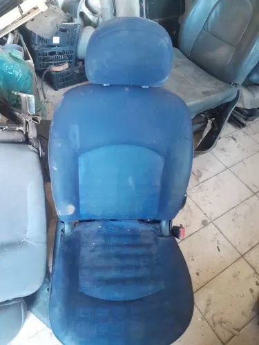 Banco do pegeout 206