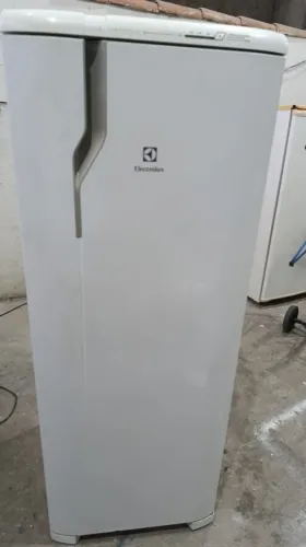 Geladeira Eletrolux Frost Free 1 porta 
