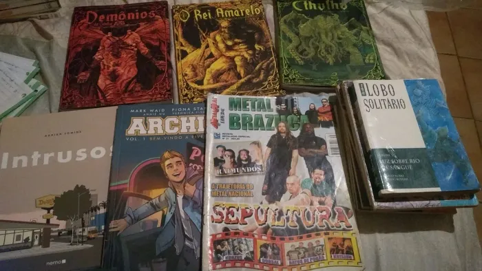 Coleção de Livros e Revistas - Terror, HQs, Metal