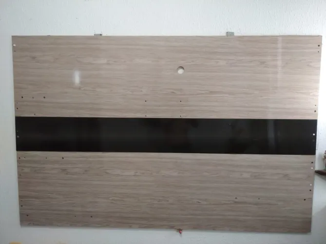 Painel de tv semi-novo em ótimo estado