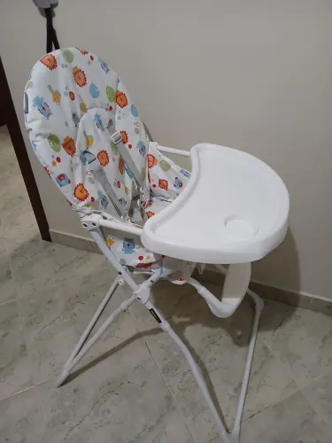 Cadeira de Alimentação Infantil com Bandeja