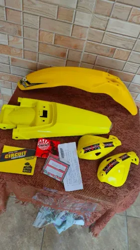 Carenagens para CRF 230 marca Circuit e Pro Tork