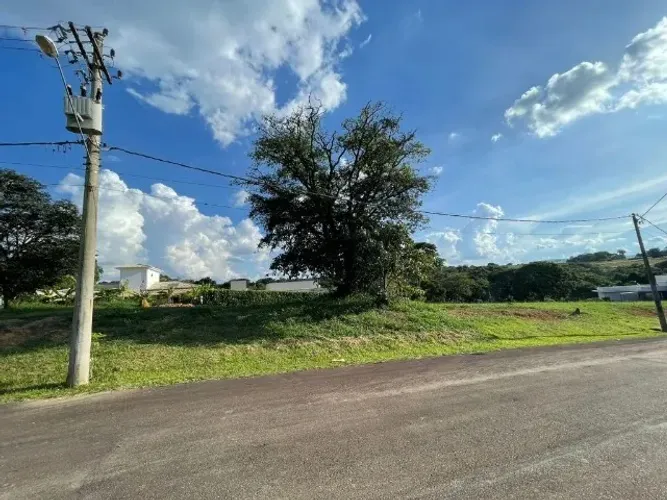 Vendo ou Troco Terreno 1038 m2 por Apartamento