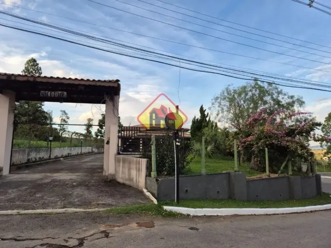 Chácara a venda em condomínio de alto padrão!