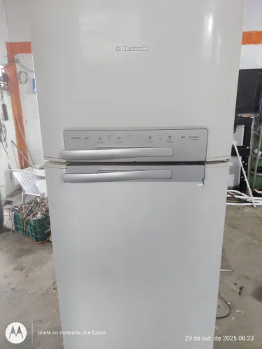 REFRIGERADOR ELECTROLUX DF50 220V