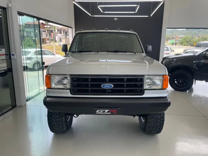 Ford F-1000 S. S. Diesel / S.s. Diesel Turbo 1993