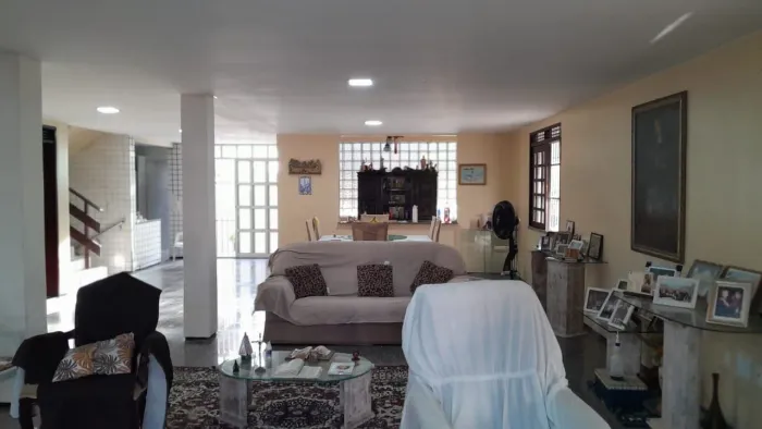 Super casa no Cocó, ampla, ventilada, nascente liga 9 87 48 31 08 Diego 9989f opo