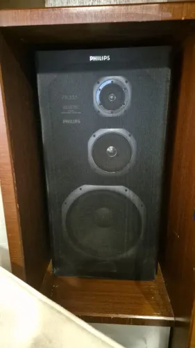 Receiver com rádio, cd player, duplo deck com fita cassete e 2 caixas de som Philips