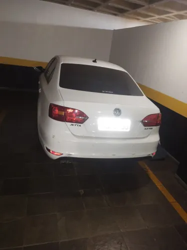 Tampa traseira Jetta tsi 2012