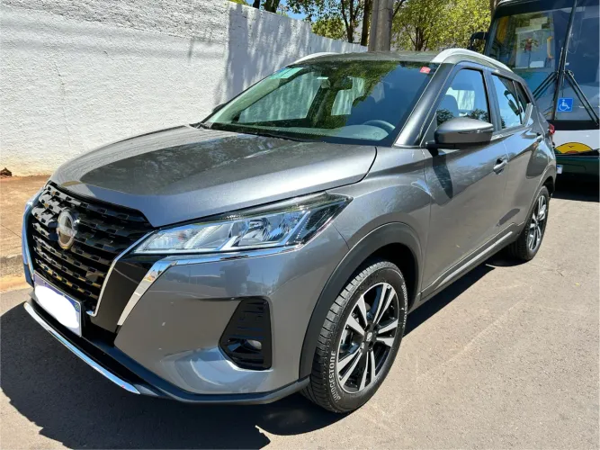 Nissan Kicks Play Advance-  2025- Apenas 2.800 Km 