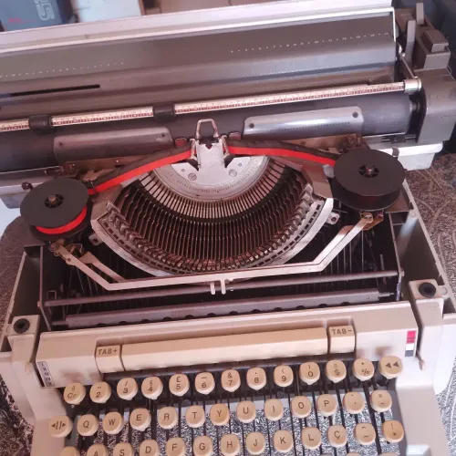 OLIVETTI LINEA 98