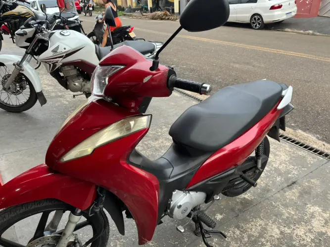 Vendo moto biz no ponto de transferência 