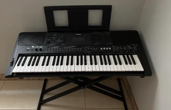 Teclado Yamaha PSR-E463